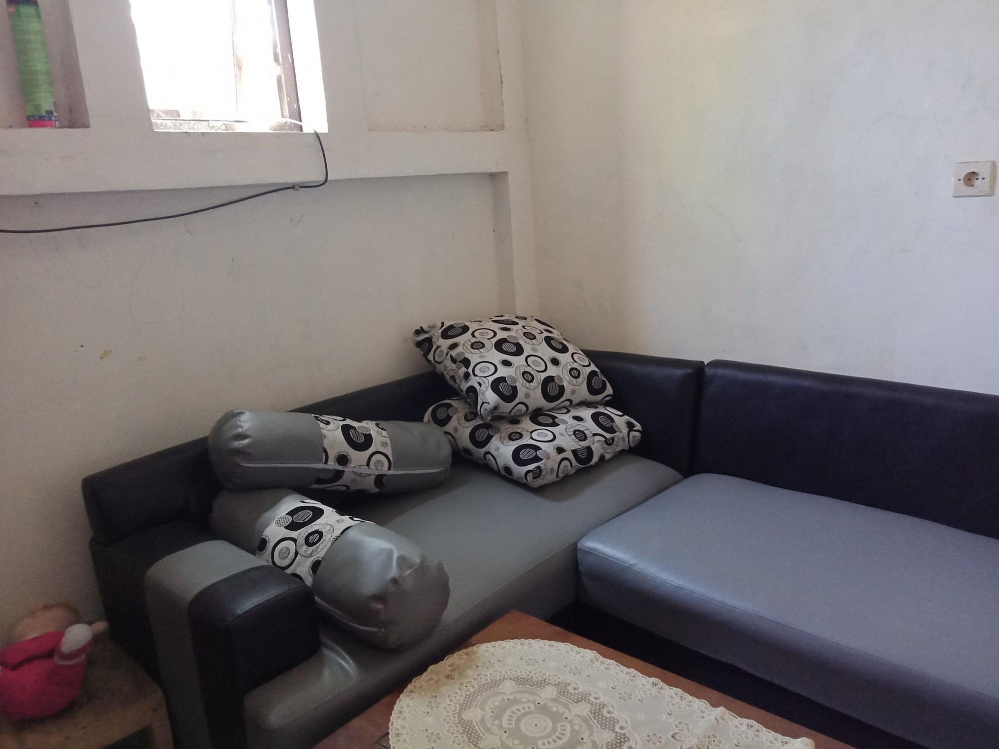 Gandrung City Hostel Бануванги Екстериор снимка
