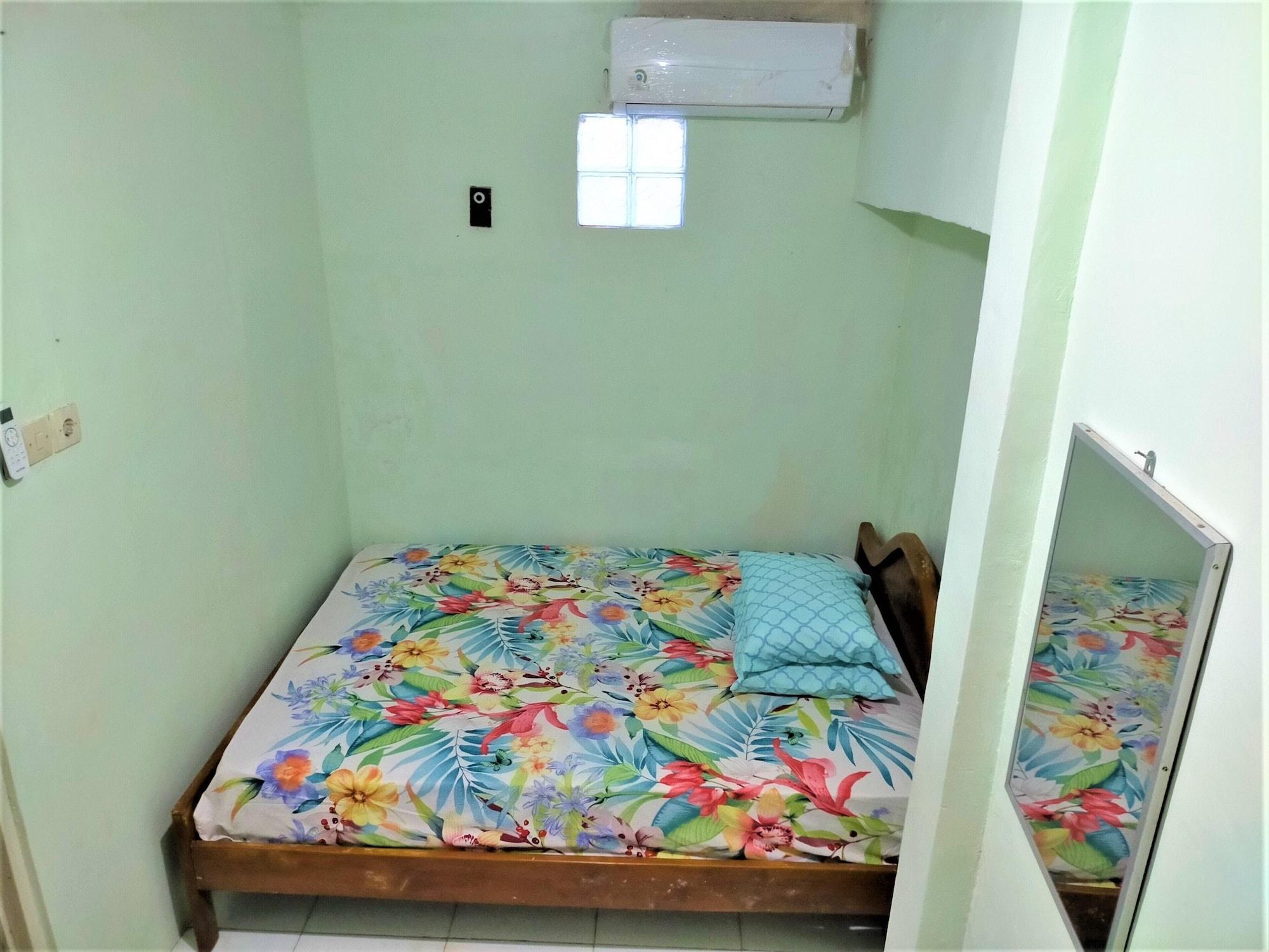 Gandrung City Hostel Бануванги Екстериор снимка