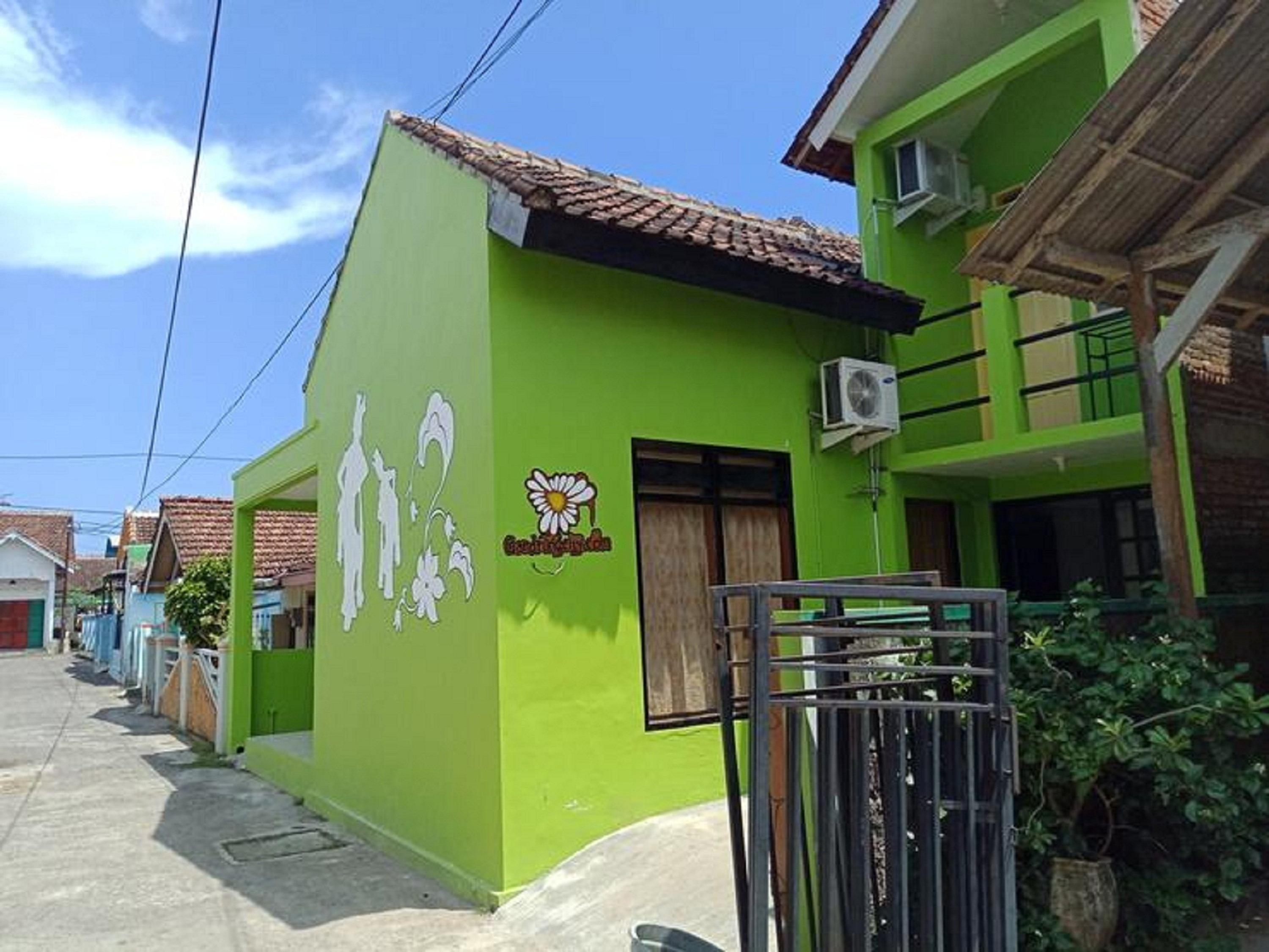 Gandrung City Hostel Бануванги Екстериор снимка