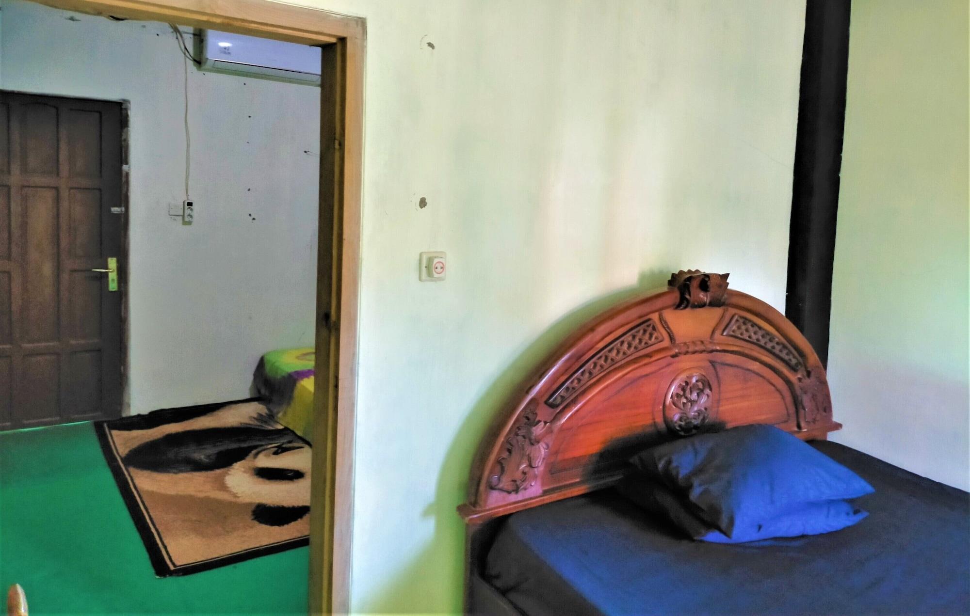 Gandrung City Hostel Бануванги Екстериор снимка