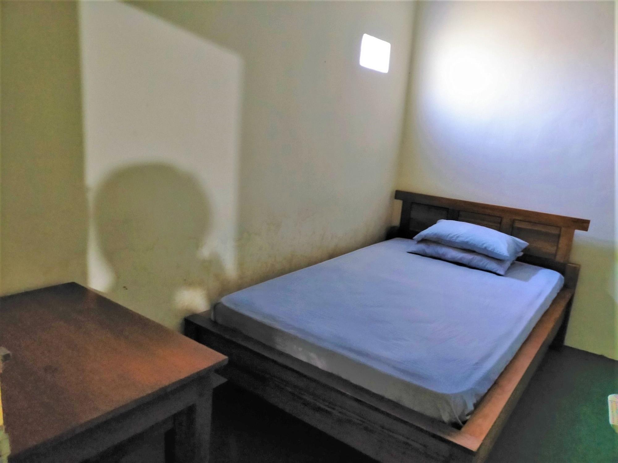 Gandrung City Hostel Бануванги Екстериор снимка