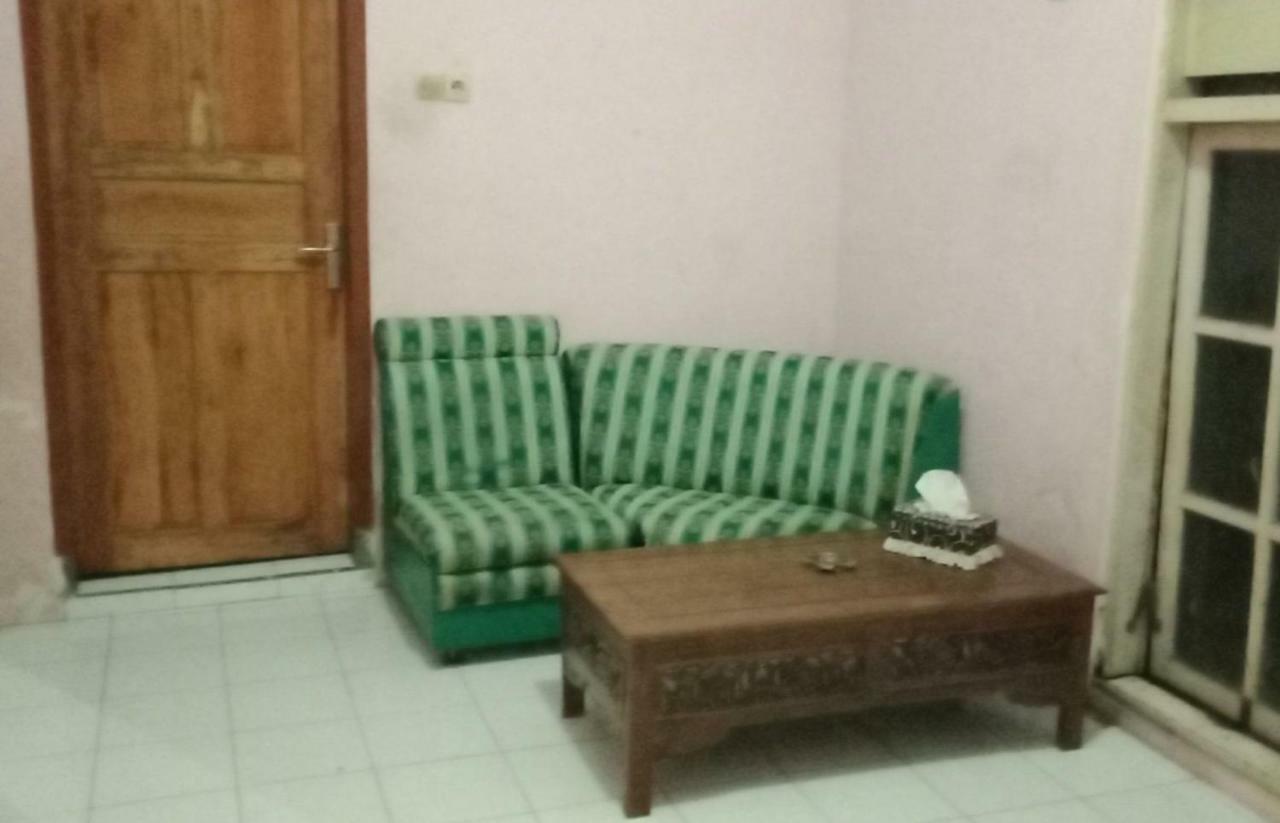 Gandrung City Hostel Бануванги Екстериор снимка